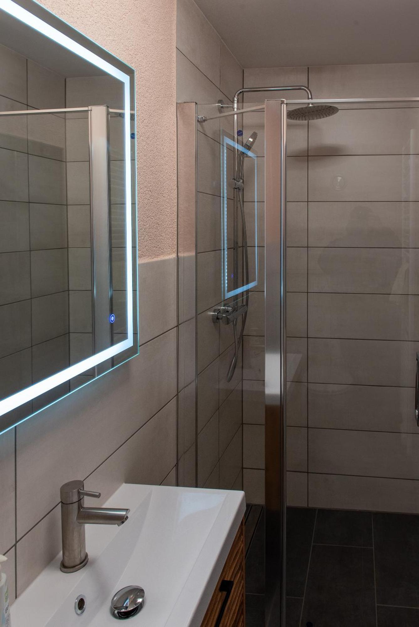 Top-Moderne Ferienwohnung Und Apartments Auf Frueherem Wunderschoenen Bauernhof Im Elbe-Elster-Kreis In Brandenburg Bei Herzberg-Elster, Schoenewalde, Holzdorf Екстер'єр фото